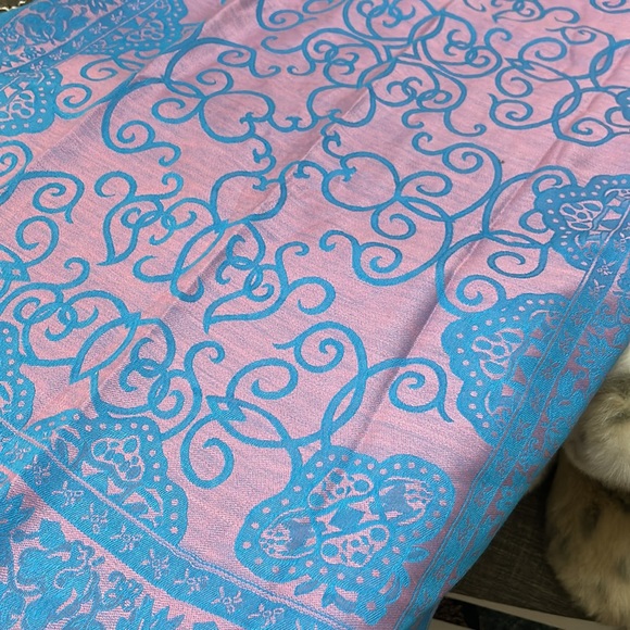 Cashmere scarf - Picture 3 of 8